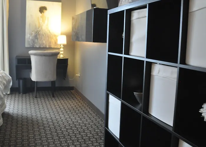 Hotel The On Sheridan 3*
