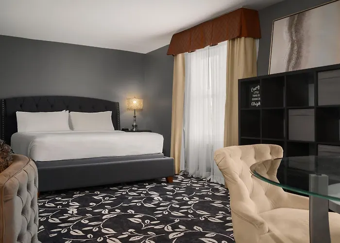 Hotel The On Sheridan